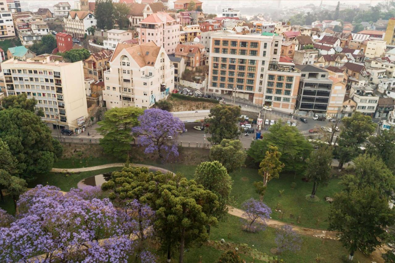 Radisson Serviced Apartments Antananarivo City Centre Exterior photo